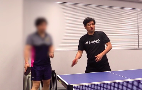 フォアできちんと回転をかけるには。平岡監督の見本!_03