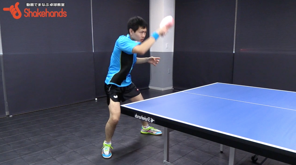 千葉悠平選手。基本のフォアドライブの打ち方_02