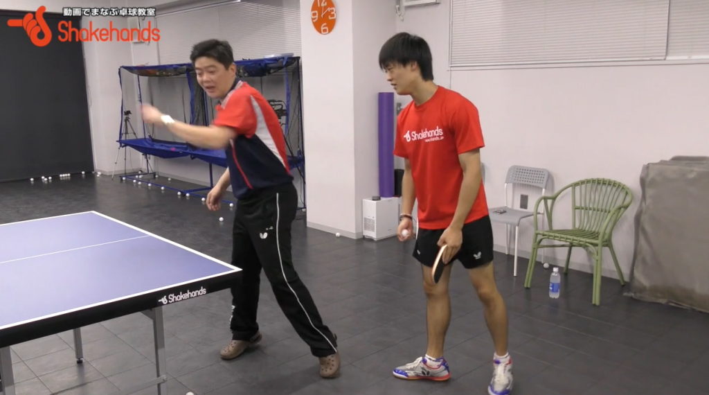 ペンのフォアドライブ。トップ選手のタイミングと足の使い方 by邱建新_03