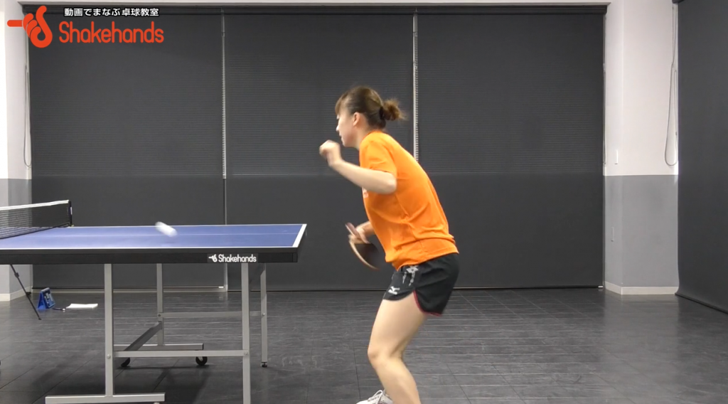 中国式ペン選手のフットワークの基本。ピッチに注意!by宋恵佳_03