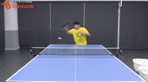 吉村和弘の下回転のフォアドライブ。基本姿勢が大事!