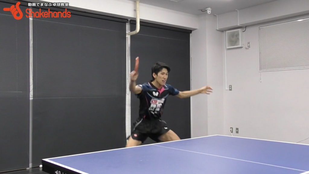 吉村真晴選手の試合を想定した練習。ミドルのフォアドライブからフォアかバックに_01