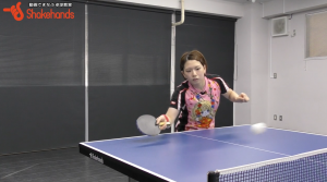 天野優の下回転フォアドライブ。重心移動で、ボールの威力UP!
