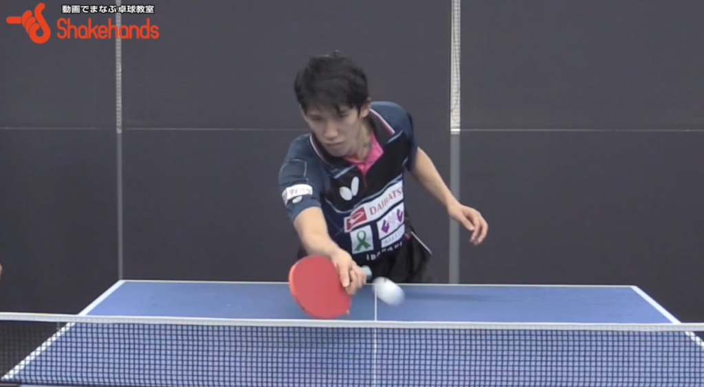 平岡義博が吉村真晴のフォアを分析。トップ選手は出来ている打ち方_02