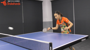 森薗美月のフォアツッツキ。回転の感覚を身につける遊び