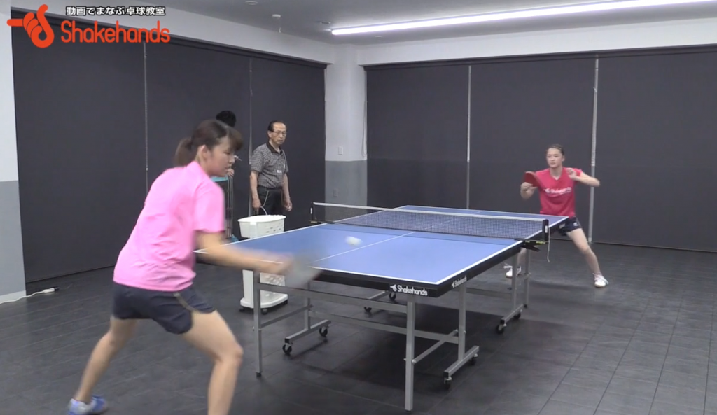 近藤欽司の試合に勝つ。フォアに突然来たボールも取るバックハンド!_00