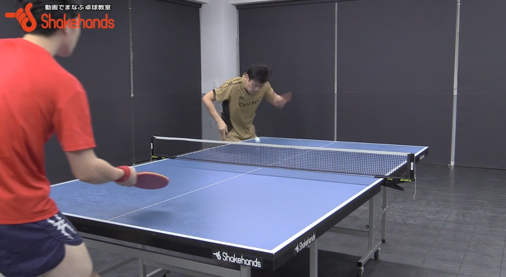 左横下回転サーブから6つの攻撃パターン、すべて見せますby張一博_01