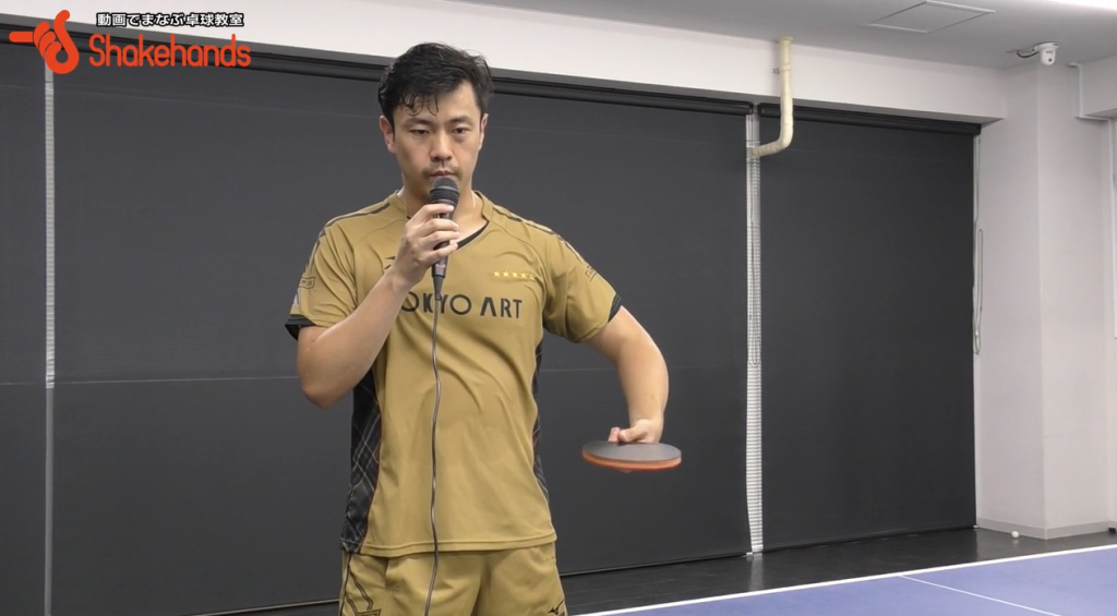 張一博の3球目。相手のレシーブチキータをカウンター_03