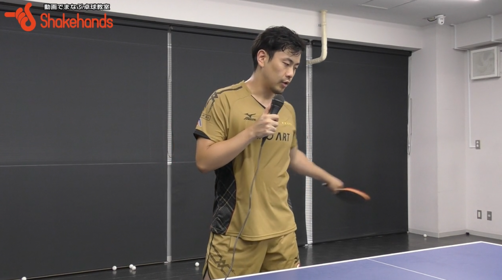 張一博3球目。チキータが全面に来ても確実に仕留める_03