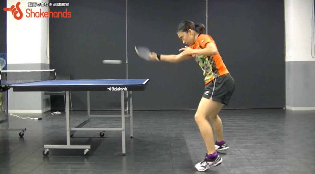 【全日本出場】森薗美月のフォアバック。試合で逆を突かれても動ける_02