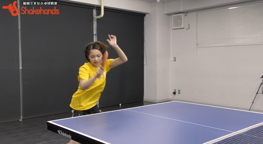 山本怜の試合の戦術。甘いサーブは見逃さずフリック!_00