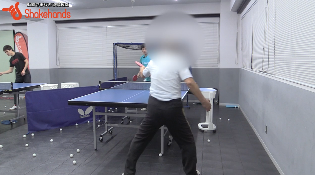 回り込みフォアドライブ。逆サイドに打たれても大丈夫 by平岡義博_02