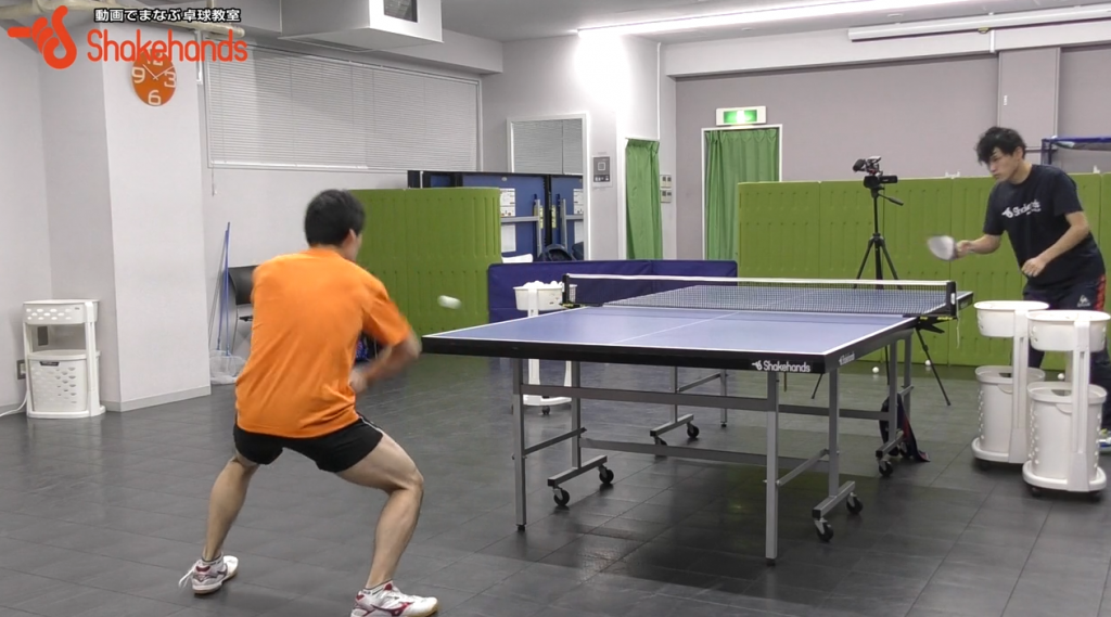英田理志のバックドライブ。回転力重視で安定したボール打つ_03