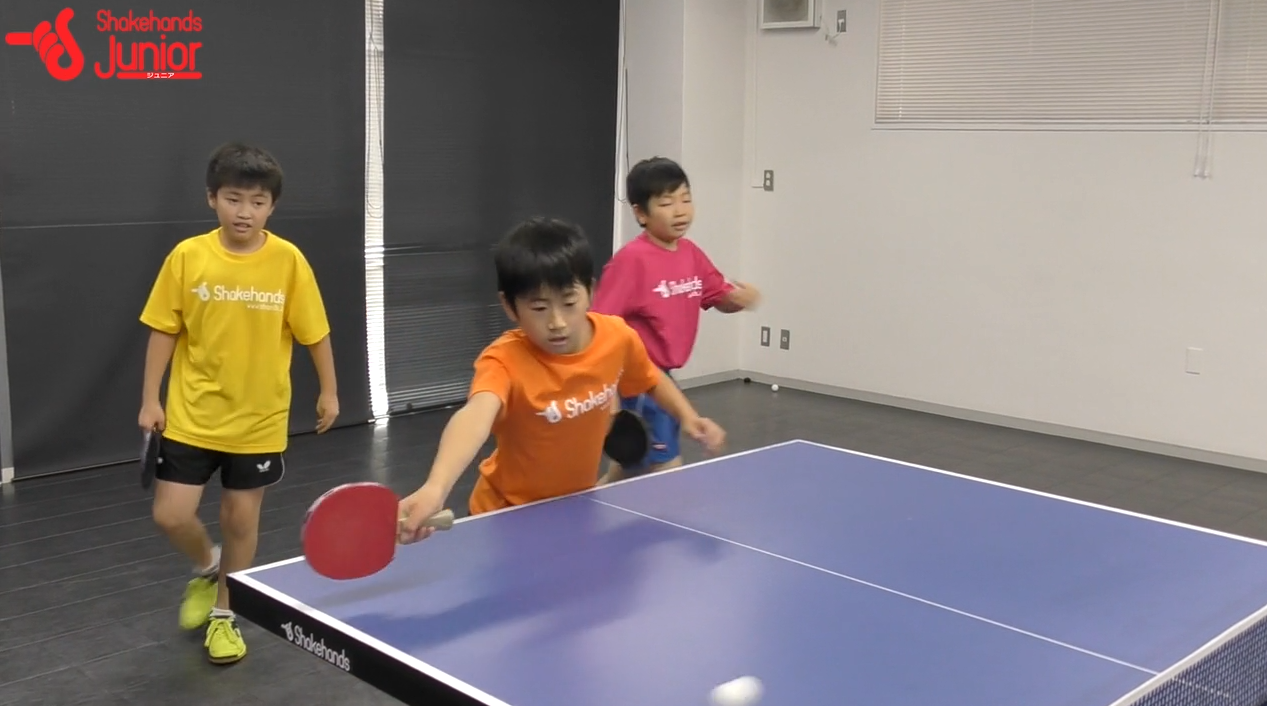 【平岡義博の3人多球練習】小学生でもできる台上からの攻撃_02