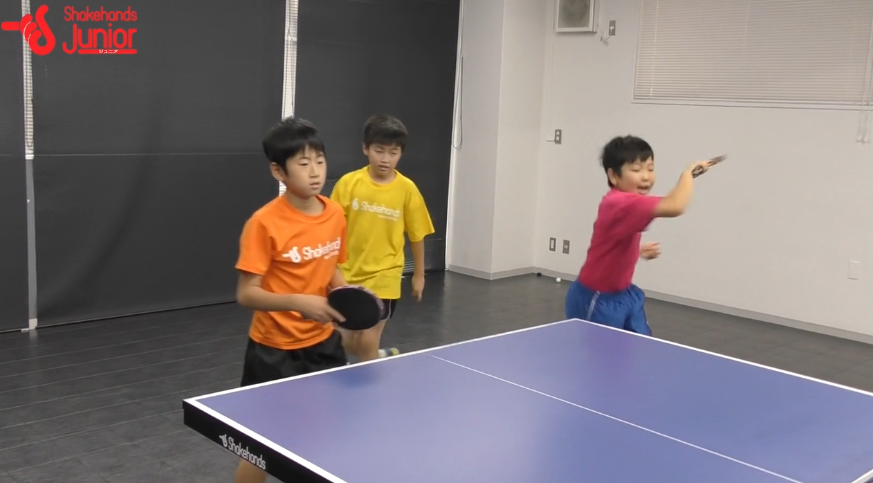 【平岡義博の3人多球練習】小学生でもできる台上からの攻撃_03