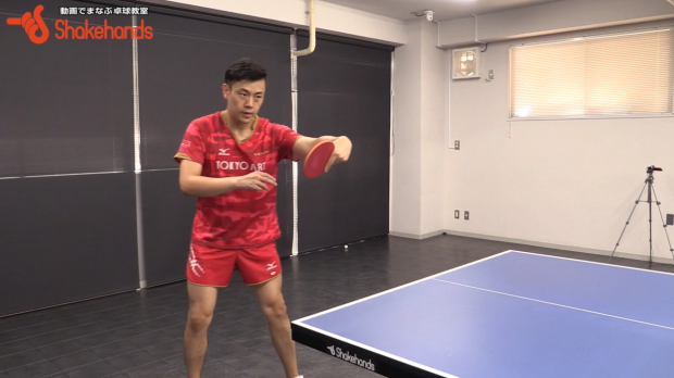 張一博のバックドライブ!下回転に対しては頂点を過ぎたところ。_表紙
