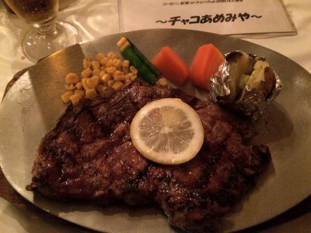 卓球の聖地の近くに《炭焼ステーキハウス チャコあめみや》