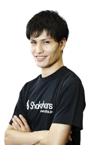 シェークハンズTシャツ