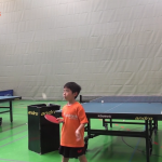 【板垣孝司】ジュニアの下回転サーブ。正確にコントロール