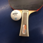 硬いプラスチックボールに相性が良い卓球ラケット