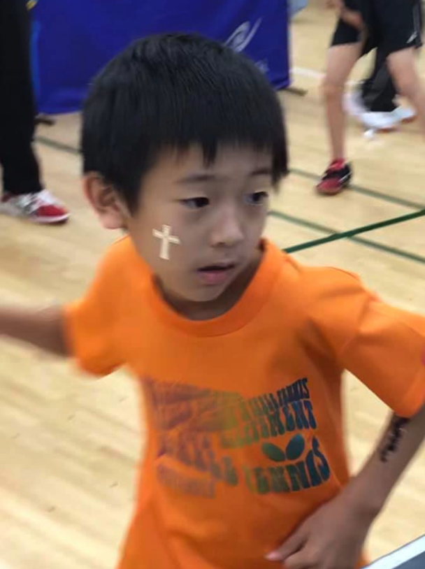 子供たちは久しぶりに成長した卓球プレーを 見ていただきました。